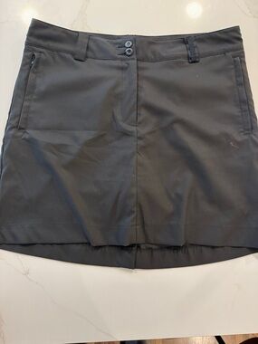 Maggie Lane Women's Black Skort